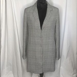 Carolina Belle houndstooth jacket